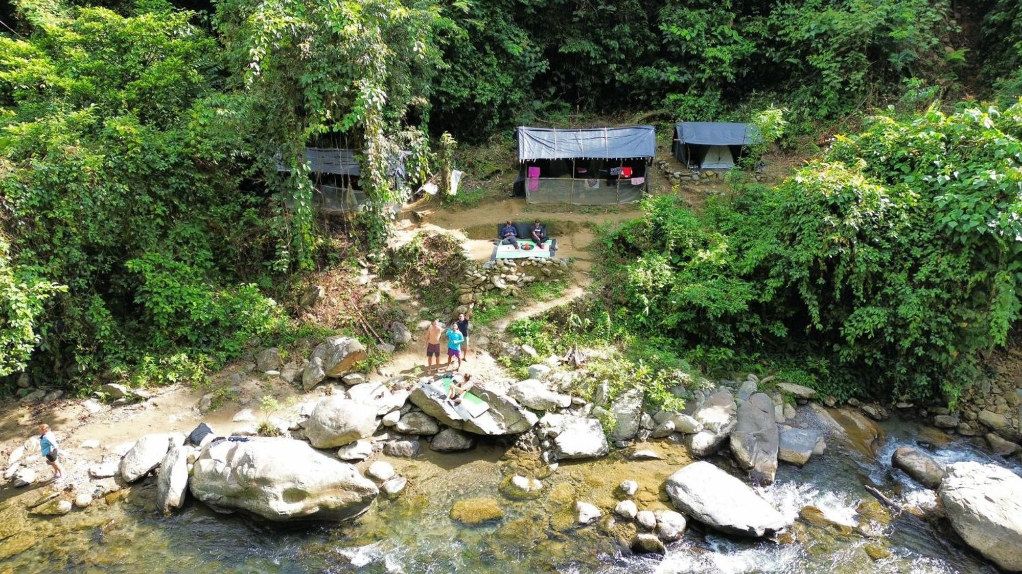 Sam'S Bungalows And Treks Bukit Lawang Exterior photo