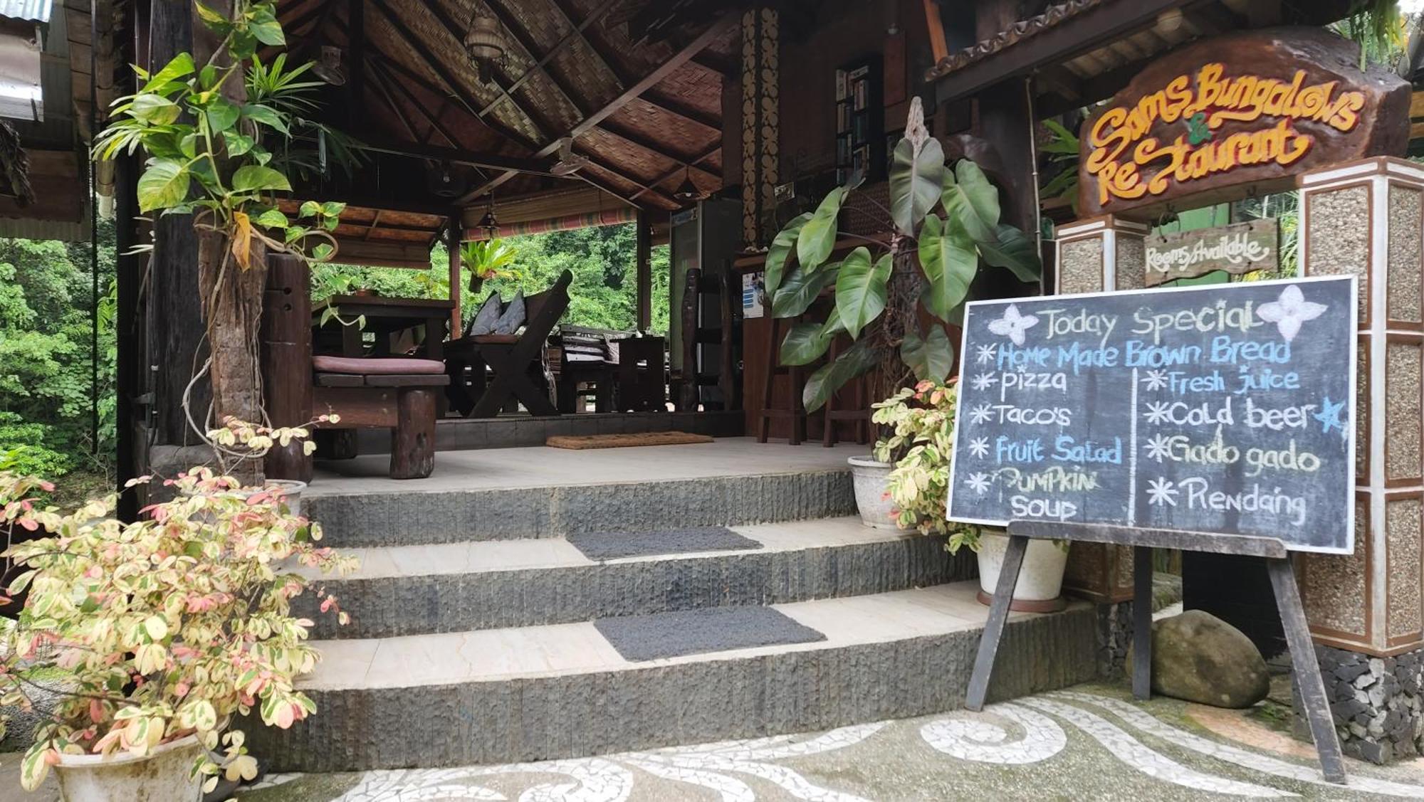 Sam'S Bungalows And Treks Bukit Lawang Exterior photo