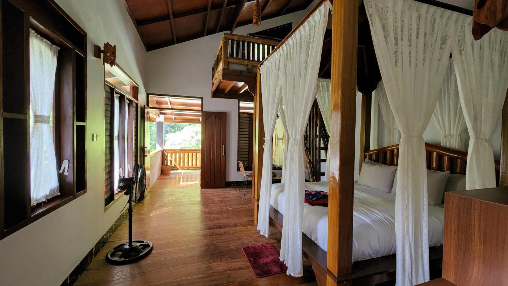 Sam'S Bungalows And Treks Bukit Lawang Exterior photo