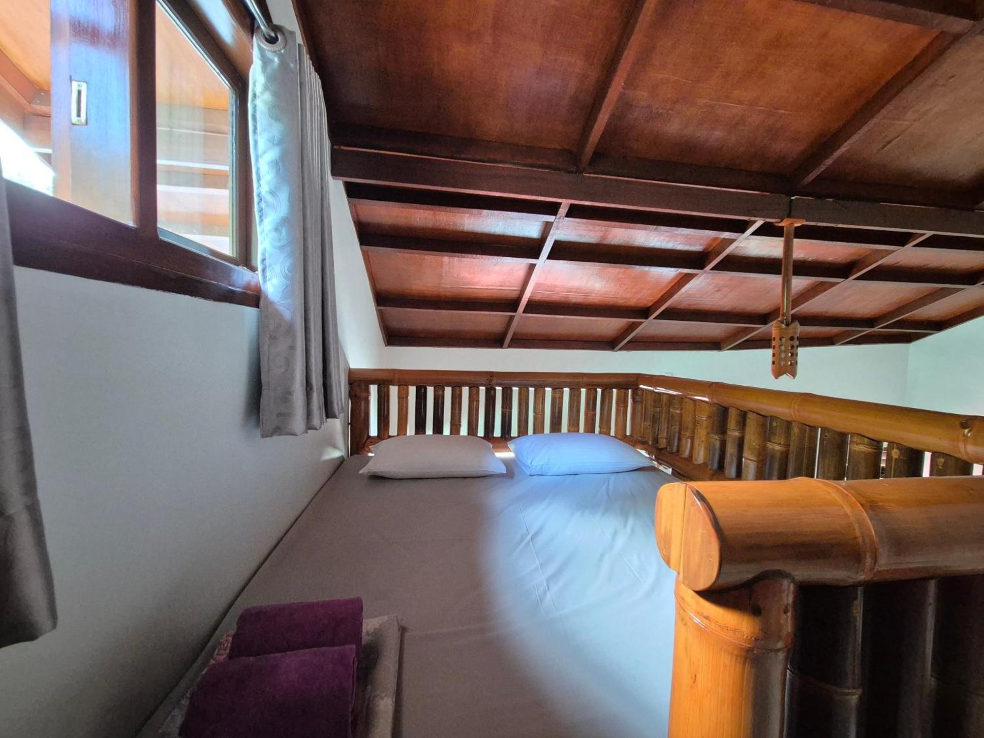 Sam'S Bungalows And Treks Bukit Lawang Exterior photo