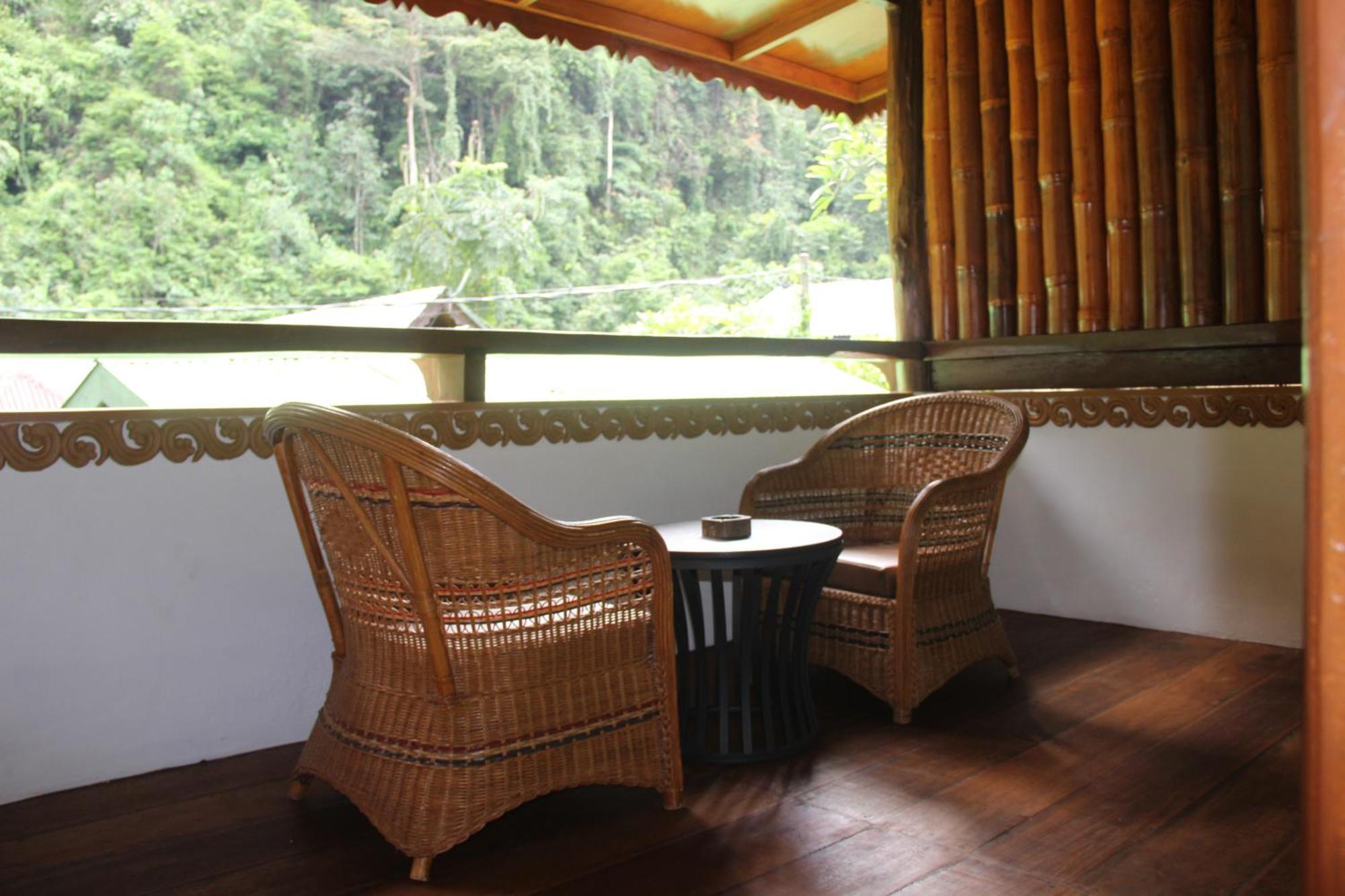 Sam'S Bungalows And Treks Bukit Lawang Exterior photo