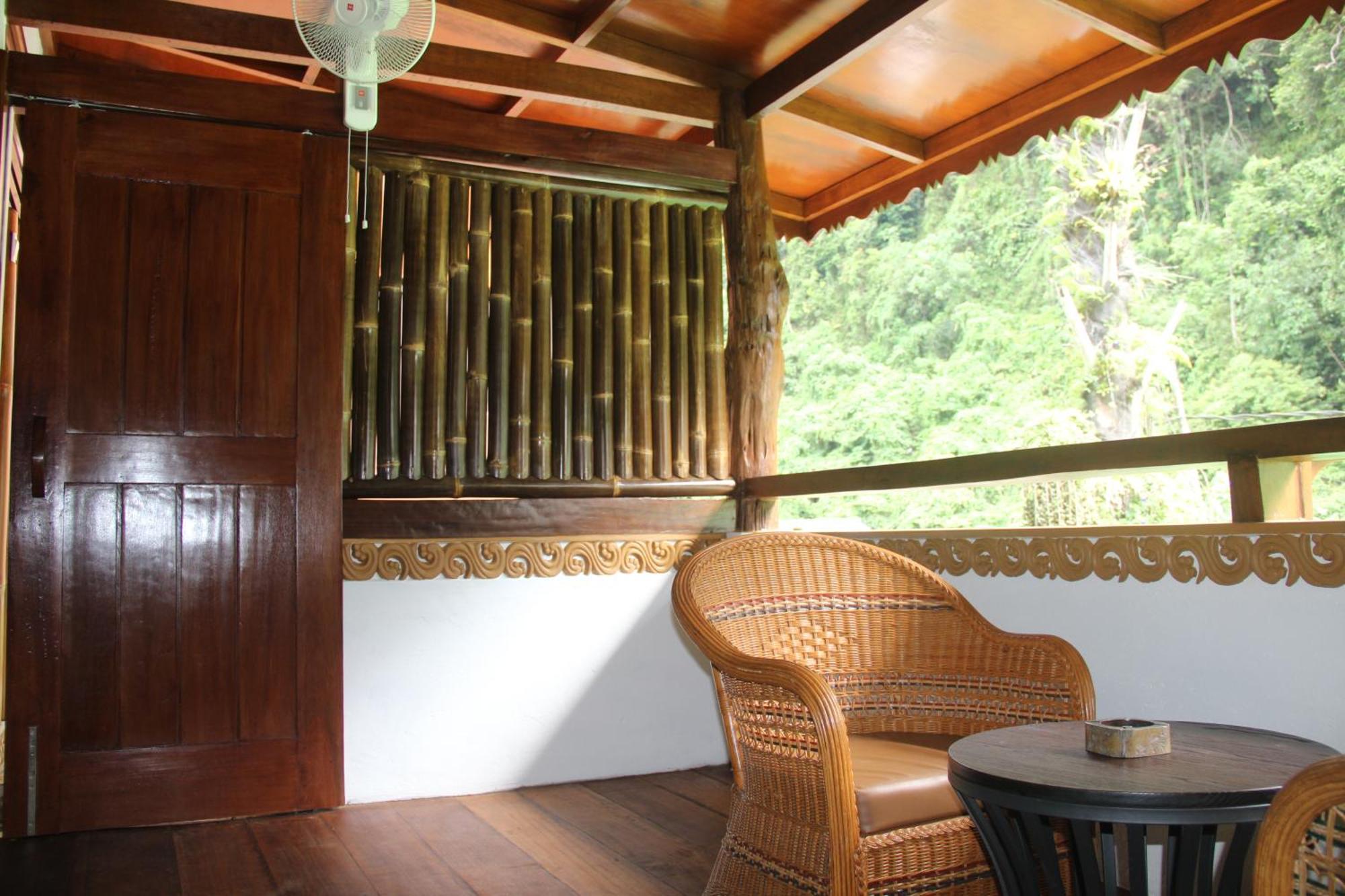 Sam'S Bungalows And Treks Bukit Lawang Exterior photo