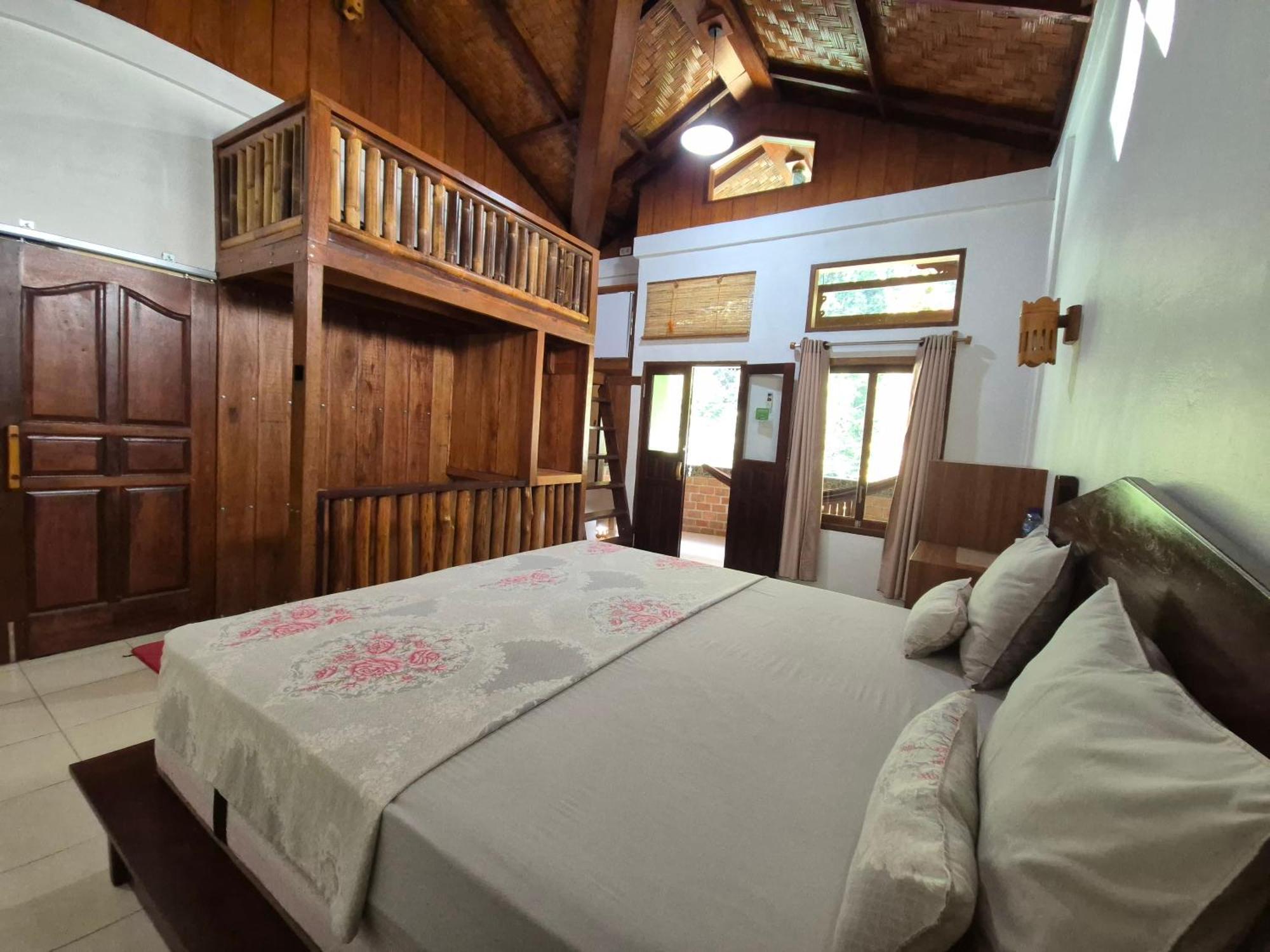 Sam'S Bungalows And Treks Bukit Lawang Exterior photo