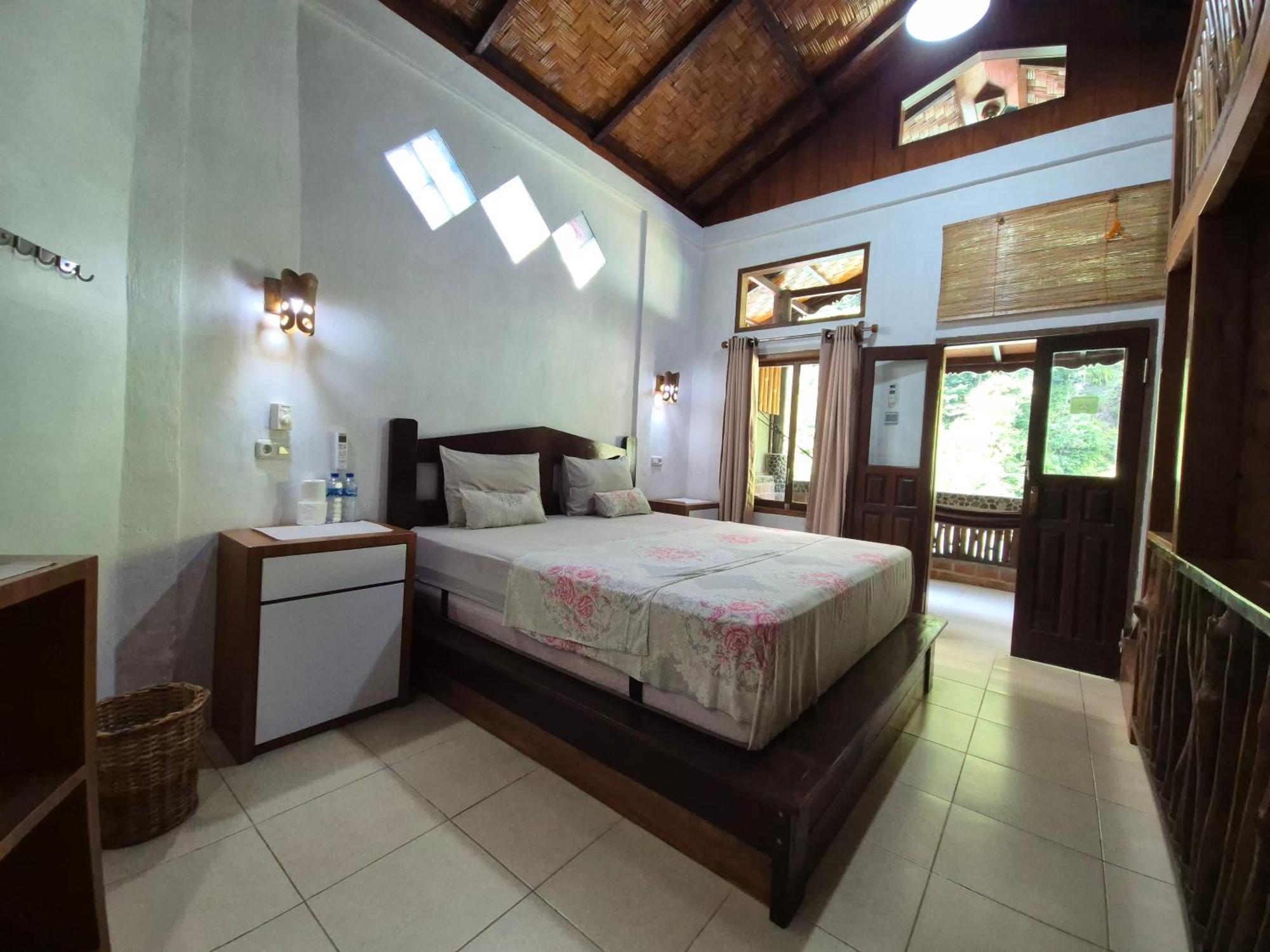 Sam'S Bungalows And Treks Bukit Lawang Exterior photo